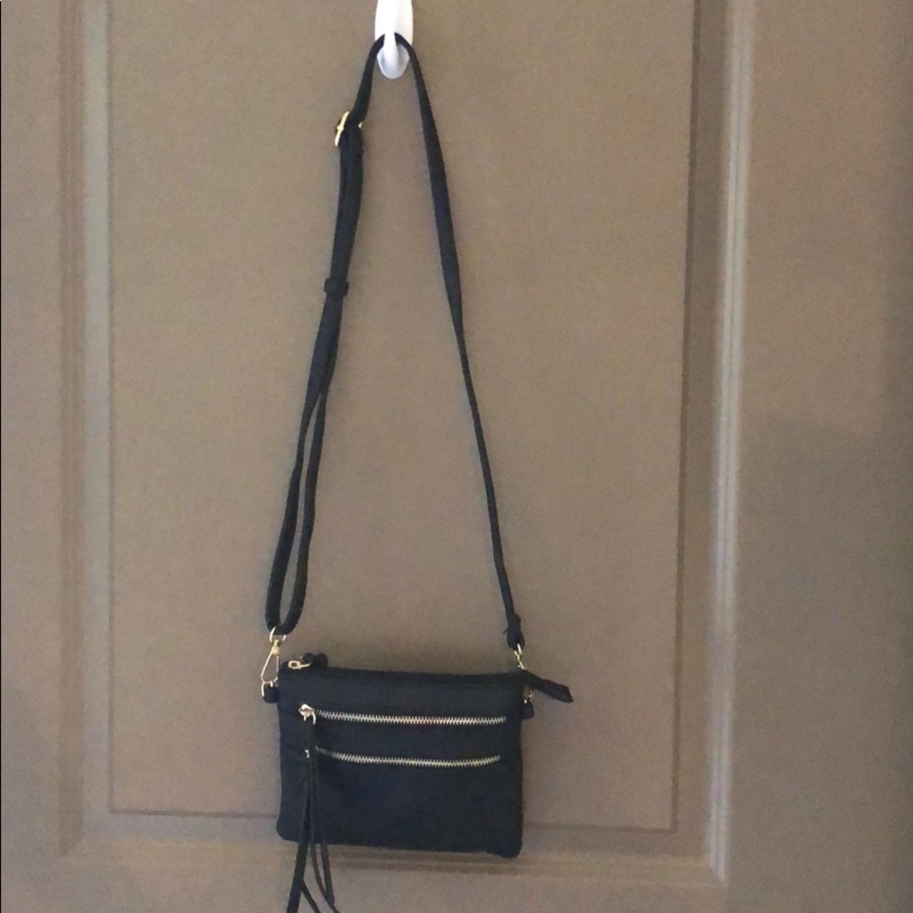 Black Adjustable Crossbody